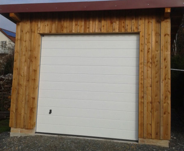 holzgarage-hoermann-sektionaltor-lpu-40-speichersdorf-